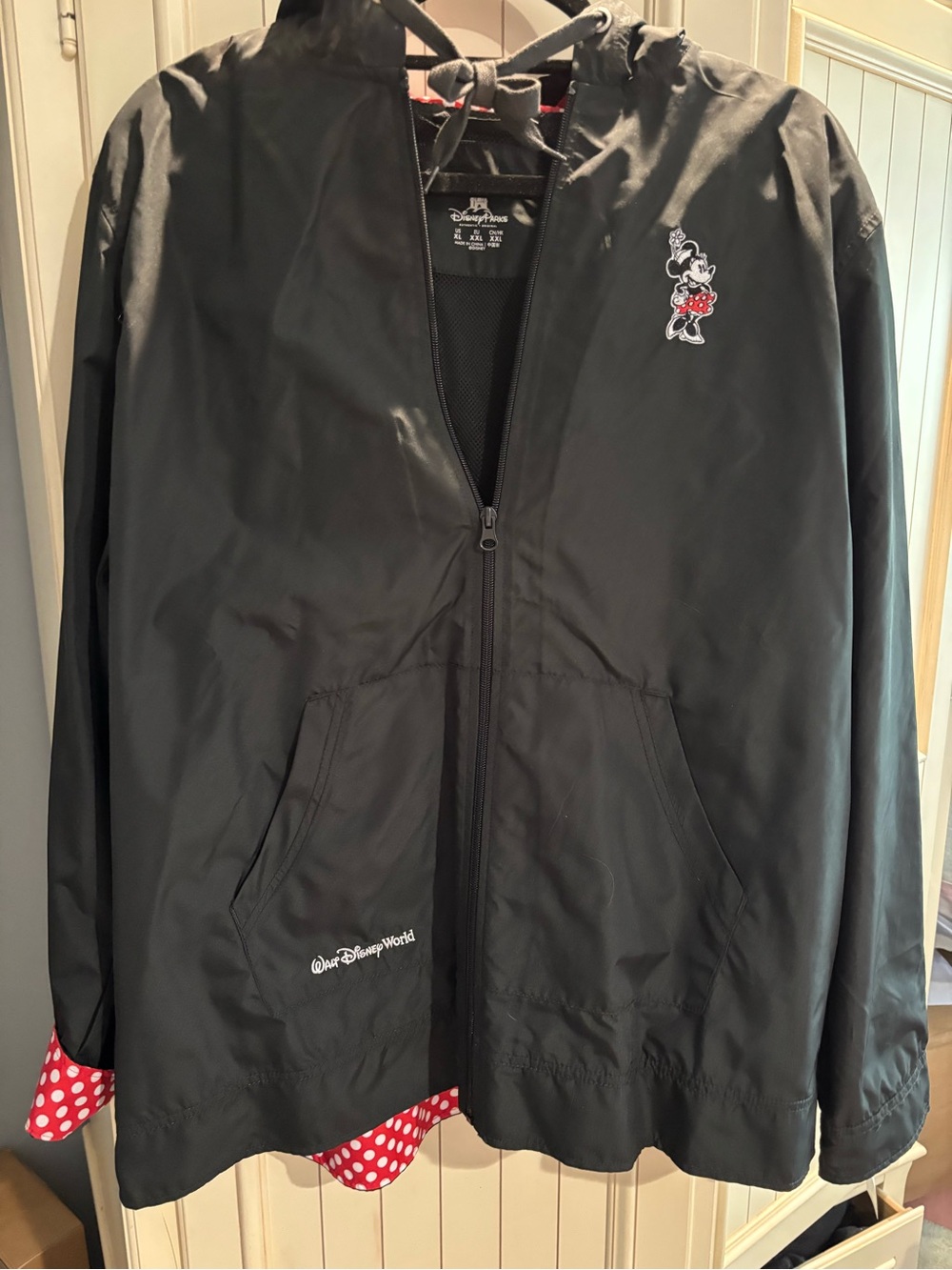Walt Disney World Women’s Minnie Mouse Black Windbreaker Jacket